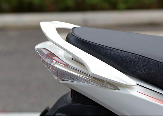 White Color Super Cub Bike 1990*690*1130 1.5L / 100km Fuel Consumption